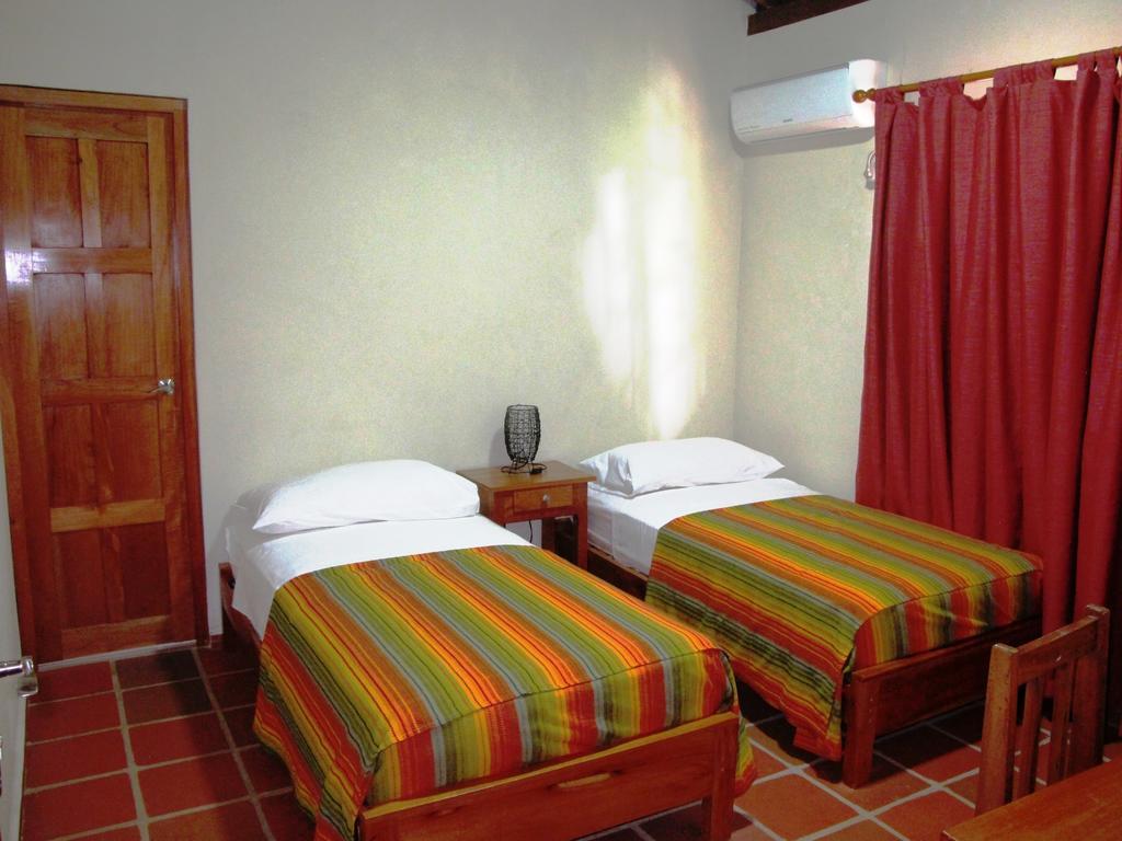 Hotel Iguanito Santa Catalina Cameră foto